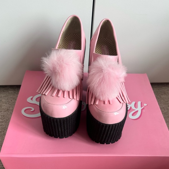 Discontinued Dollskill Sugar Thrillz Pink Princess Puff Platform Loafters Size 8 - Picture 2 of 6